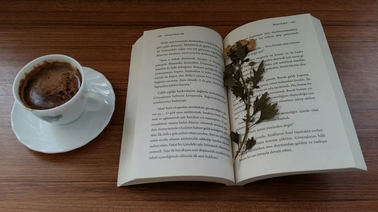 Kitap Seçimleriniz Karakterinizi Ele Veriyor: Okuma Alışkanlıkları Kişiliğin Aynası mı?