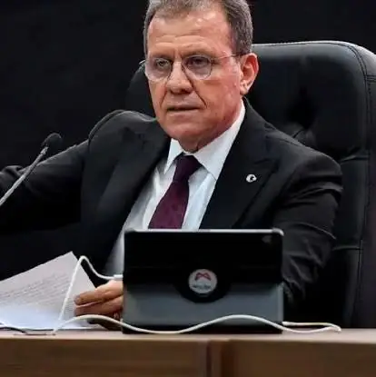 Büyükşehir Mersin Belediye Başkanı Vahap Seçer, Yenişehir Belediye Başkanı Abdullah Özyiğit ve Mezitli Belediye Başkanı Ahmet Serkan Tuncer’in de bulunduğu şüpheliler hakkında mahkeme tarafından tutuklama kararı verildi.