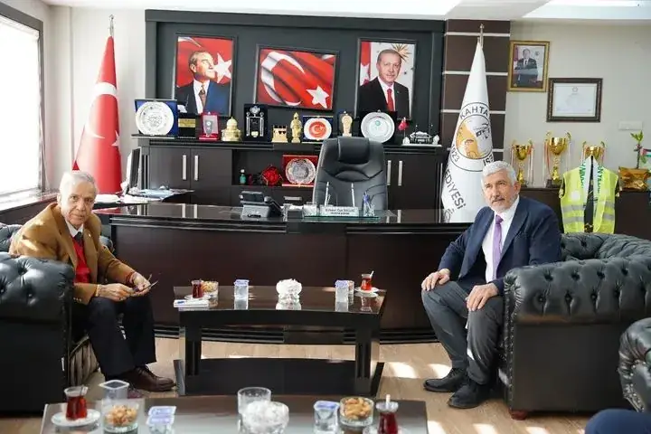 Gazeteci Yavuz Donat Kahta’da: Başkan Hallaç İlçeyi Tanıttı