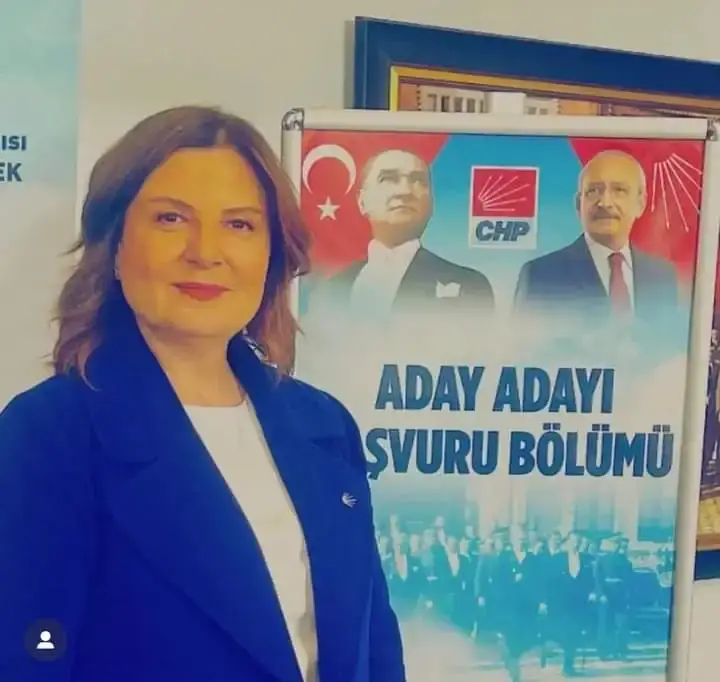 Zeynep Esra Özdemir CHP 3.Bölgeden adaylık başvurusunu yaptı