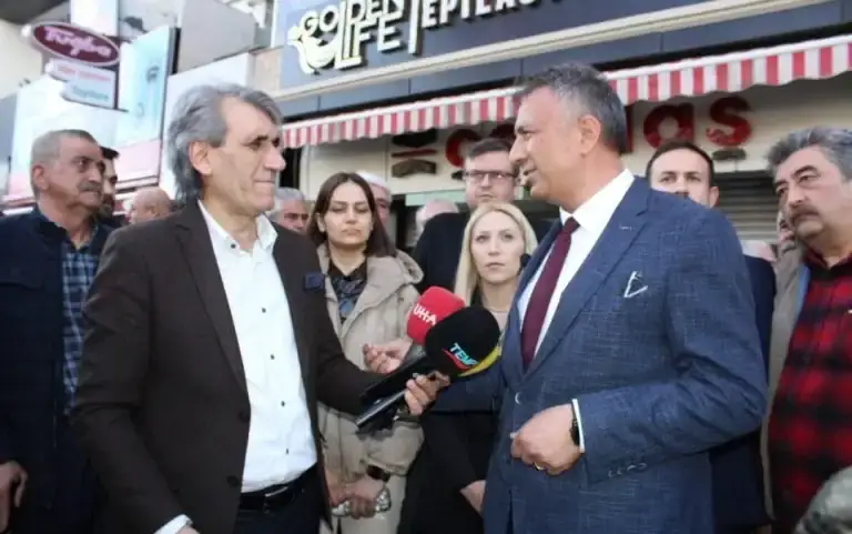 HAYDAR ERSEVEN SEVGİSİ SALONLARA SIĞMADI