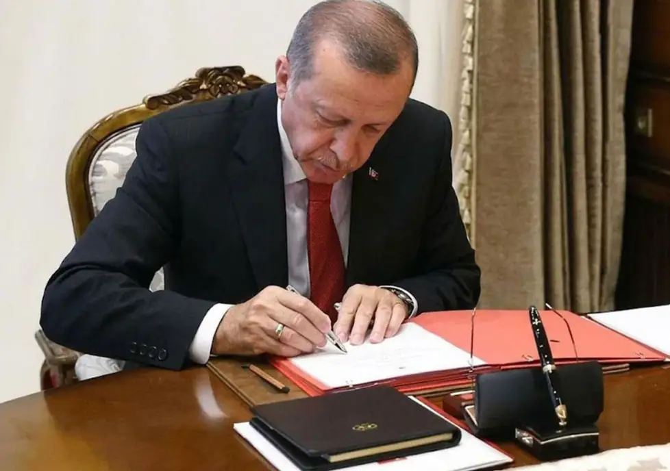 Cumhurbaşkanı Recep Tayyip Erdoğan, Şanghay İşbirliği Teşkilatı Zirvesi’ne katılmak üzere Kırgızistan’ın başkenti Bişkek’e ulaştı.