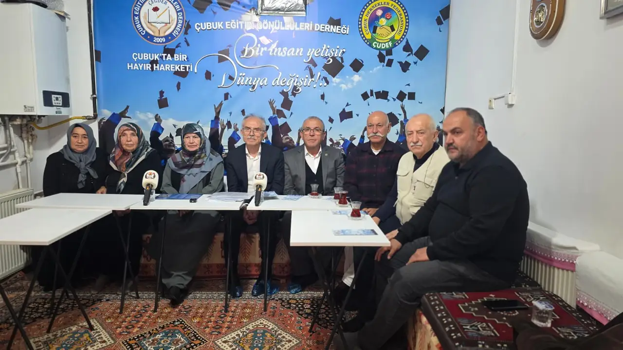 ÇUBUK EĞİTİM GÖNÜLLÜLERİ DERNEĞİ’NDEN BASIN TOPLANTISI: 132 ÖĞRENCİYE BURS DESTEĞİ HEDEFİ!