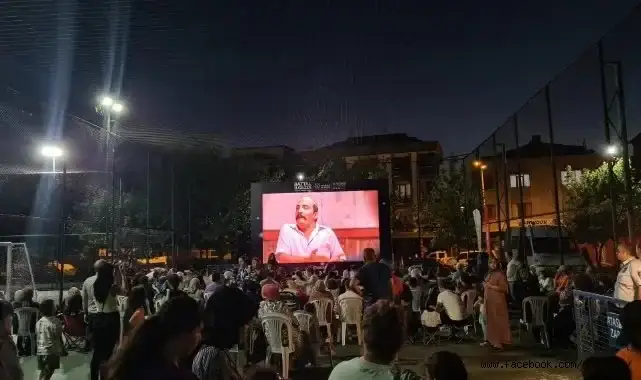 ATAŞEHİR'DE AÇIK HAVADA DÜZENLENEN SİNEMA VE TİYATRO GÜNLERİ SONA ERDİ.