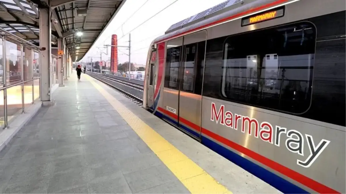 MARMARAY'DA İNTİHAR GİRİŞİMİ.